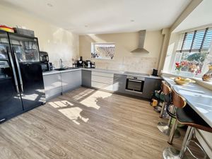 Kitchen- click for photo gallery